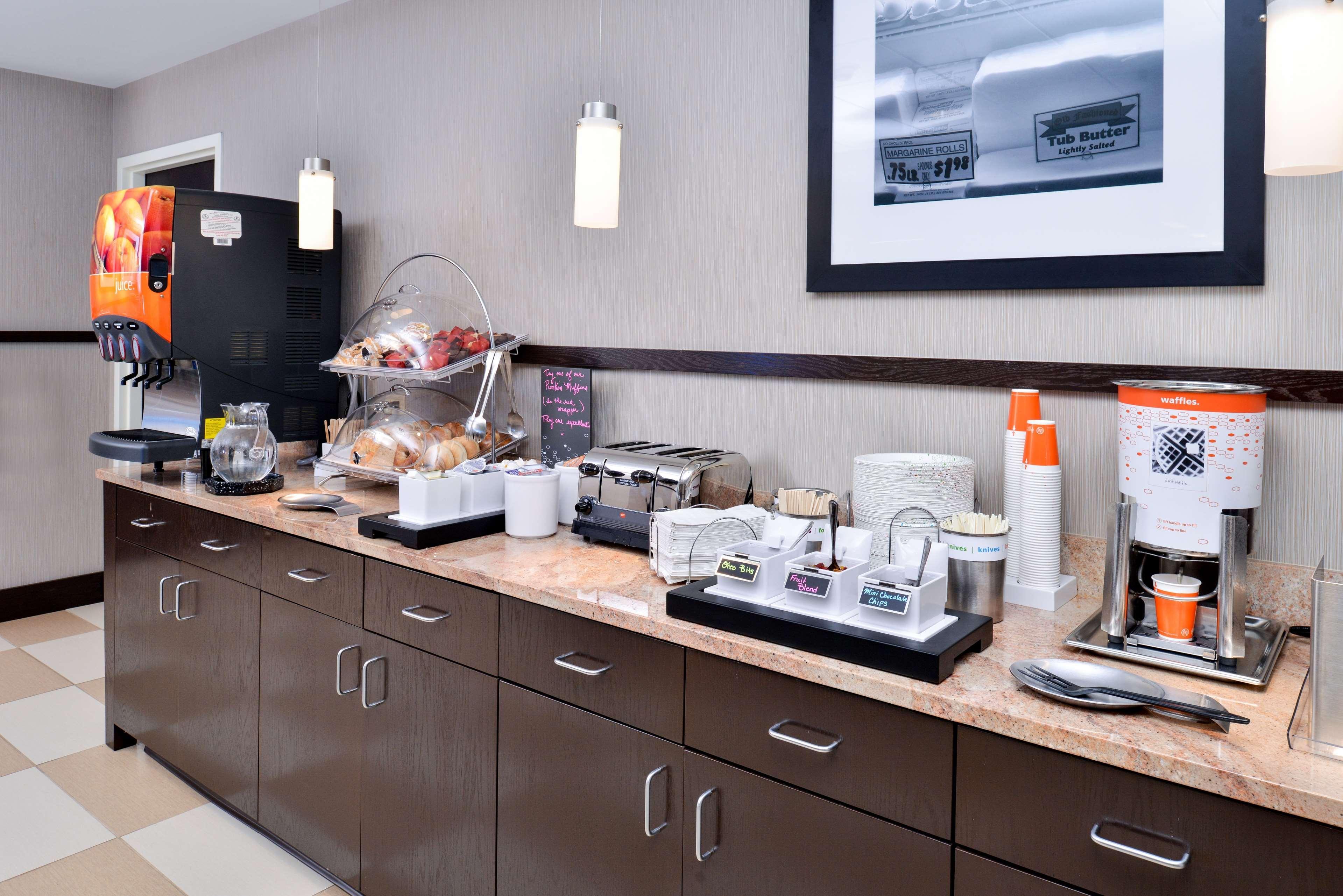 Hampton Inn & Suites California University-Pittsburgh Coal Center Buitenkant foto