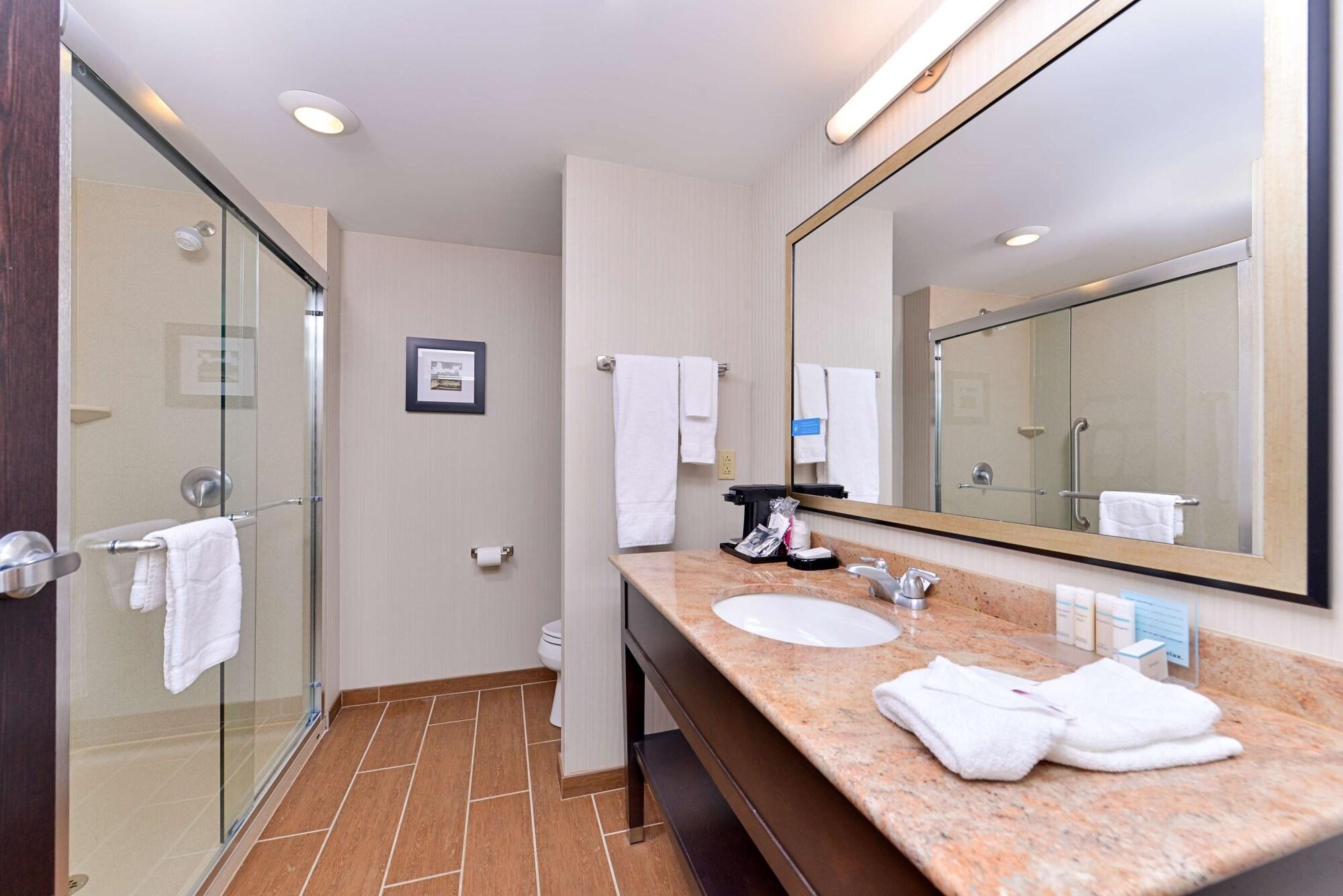 Hampton Inn & Suites California University-Pittsburgh Coal Center Buitenkant foto
